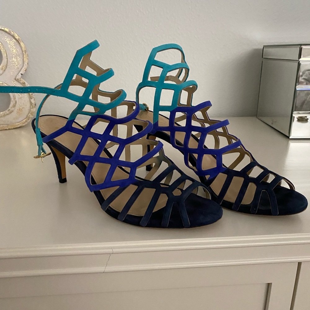 Vince Camino 3 inch heels. Size 8